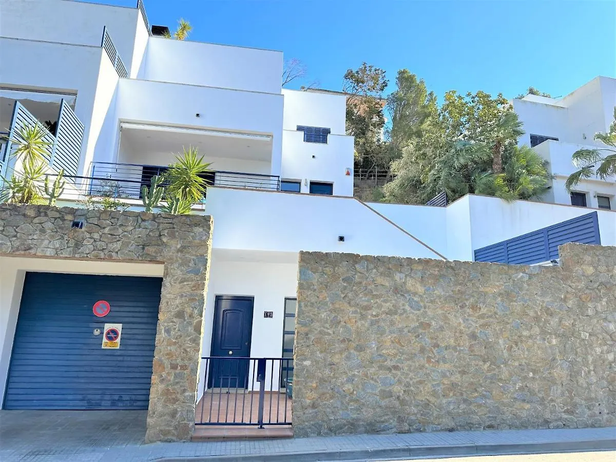 Holiday home Magnifica Casa Con Jacuzzi Y Cerca Playa Ref 160 Villa Montjoi