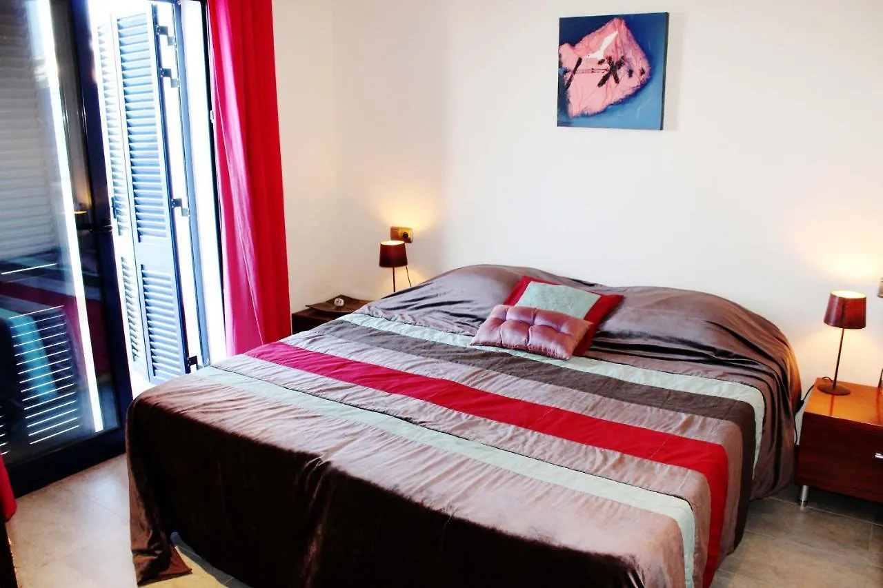 Holiday home Magnifica Casa Con Jacuzzi Y Cerca Playa Ref 160 Villa Montjoi